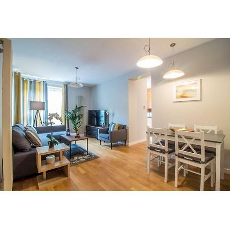 Central And Stylish One Bedroom Apartment Edinburg Exteriör bild