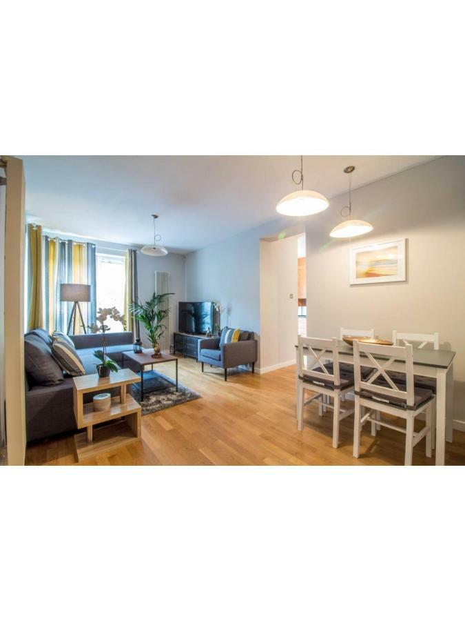 Central And Stylish One Bedroom Apartment Edinburg Exteriör bild