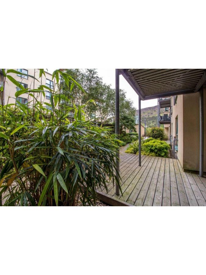 Central And Stylish One Bedroom Apartment Edinburg Exteriör bild
