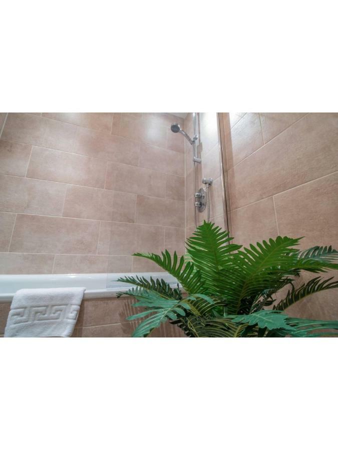 Central And Stylish One Bedroom Apartment Edinburg Exteriör bild