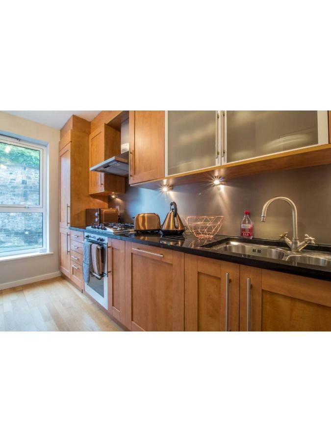 Central And Stylish One Bedroom Apartment Edinburg Exteriör bild